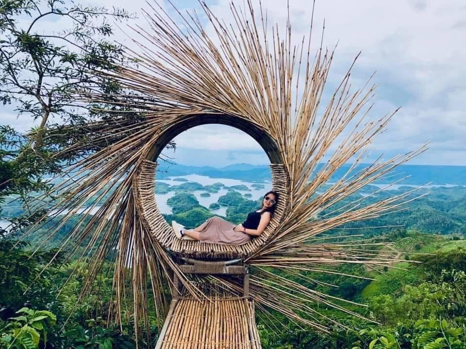 Một góc nhìn rộng về hồ Tà Đùng